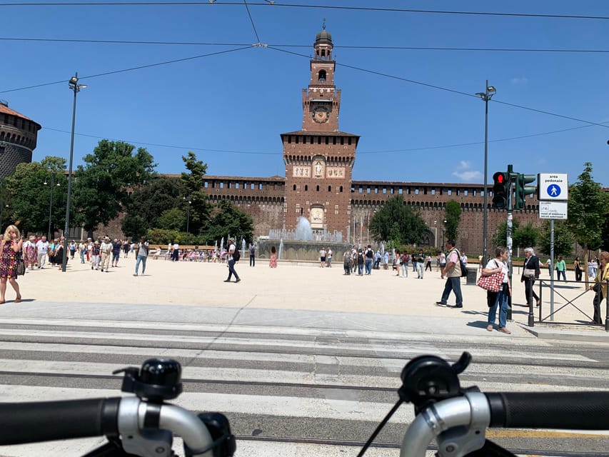 Milan: City Highlights Bike Tour - Arco della Pace to Parco Sempione: Where the Route Opens Up