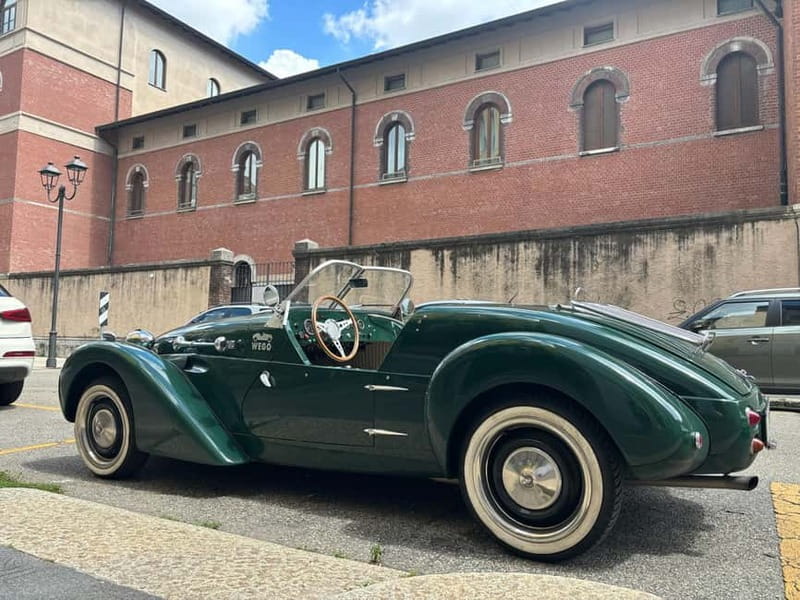 Milan: City Highlights Private Tour by Vintage Car - Stop 4: Brera District photo time (30 minutes)