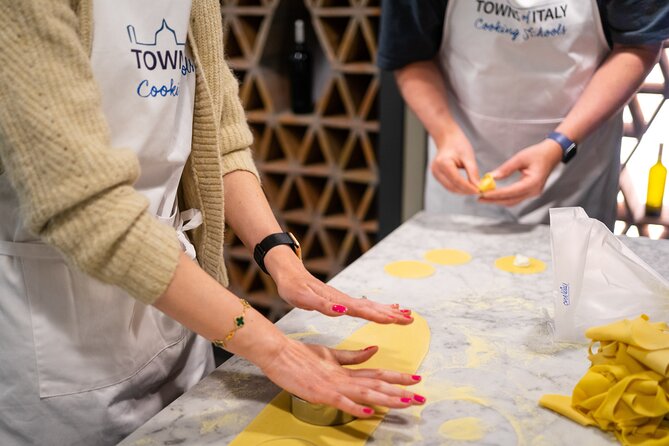Milan Culinary Experience: Pasta & Gelato or Tiramisù Class - Meet the Chefs, Learn the Techniques