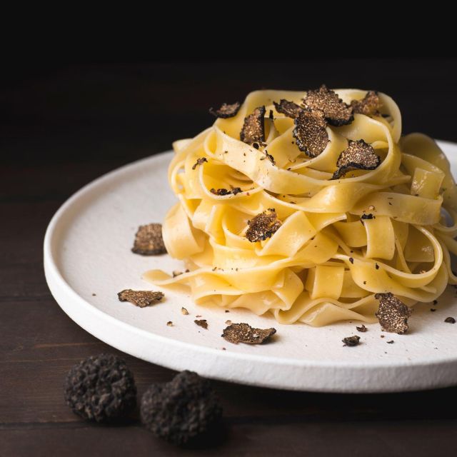 Milan Day Trips: Barolo Wine Tour with a Private Driver - The Barbaresco-area restaurant stop, and how to get the most from lunch