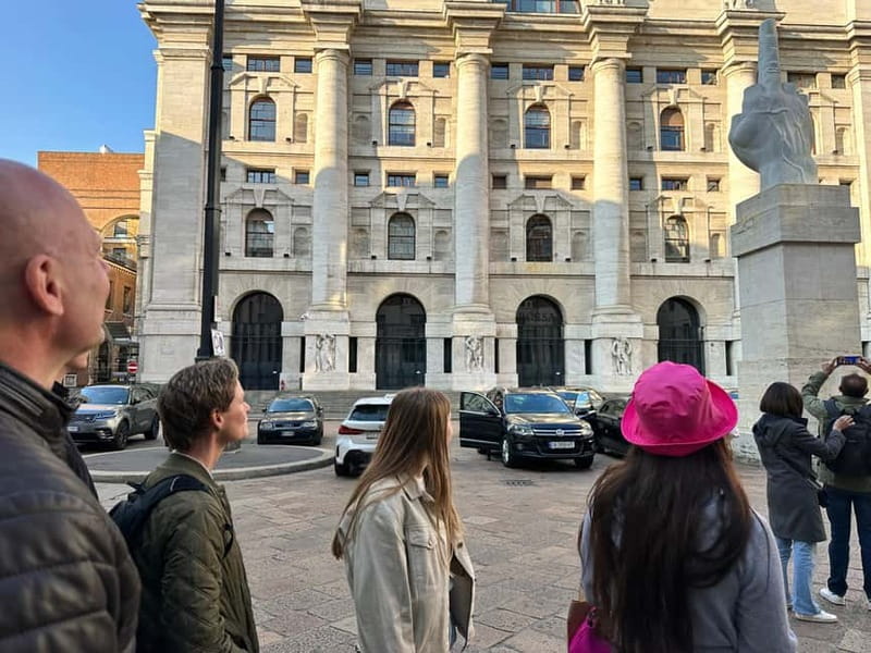 Milan: Delicious Food Tour and City Center Sightseeing - Landmarks on the Walk: Duomo, Piazza Mercanti, and Piazza Affari Moments