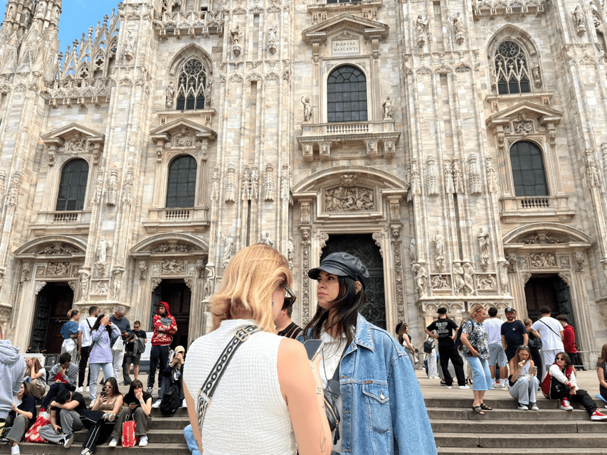 Milan: Duomo Cathedral and its Terraces guided Tour - Getting To Piazza Duomo, and Finding Your Group Fast