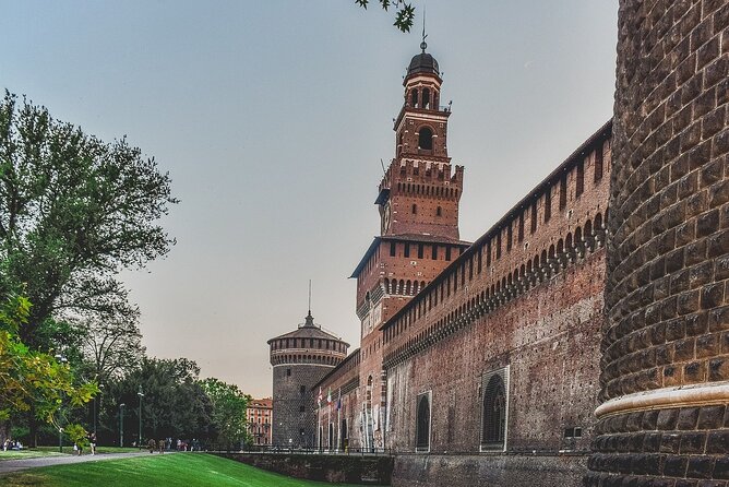 Milan Duomo, Sforza Castle and Pieta Guided Tour with Tickets - Meeting at Galleria Vittorio Emanuele II, and the timing reality