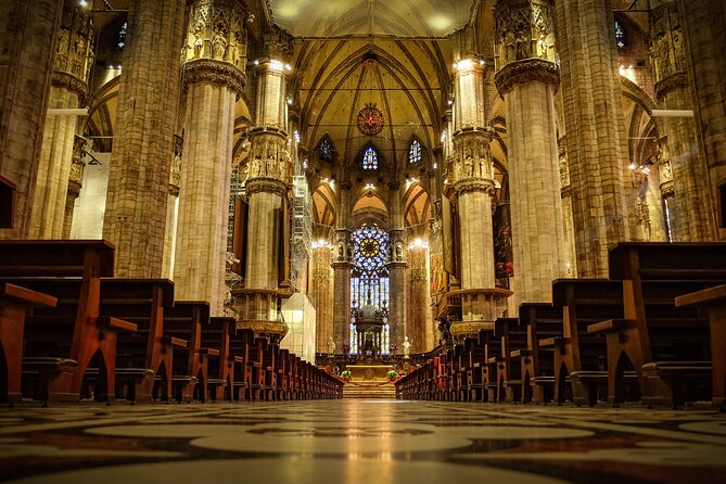 Milan: Duomo with Rooftop Terraces Private Tour with Tickets - Piazza del Duomo start: where the story begins