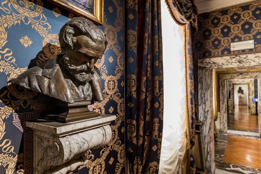 Milan: Entrance Ticket to La Scala Theatre Museum - Getting oriented fast, from Duomo to the museum