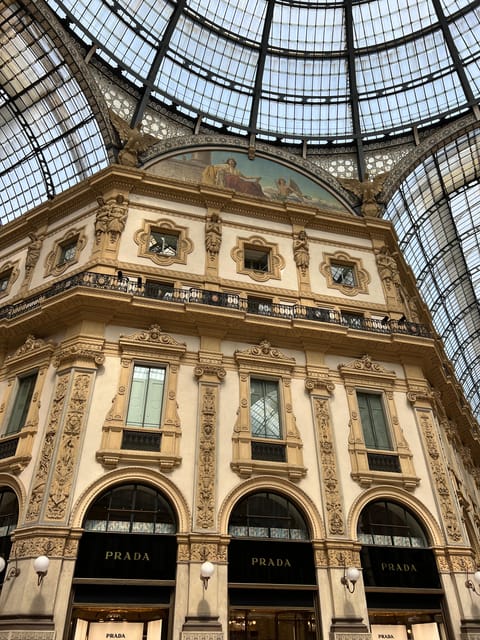 Milan: Exclusive Private Fashion Tour - Ending in the Golden Quadrilateral at Via della Spiga