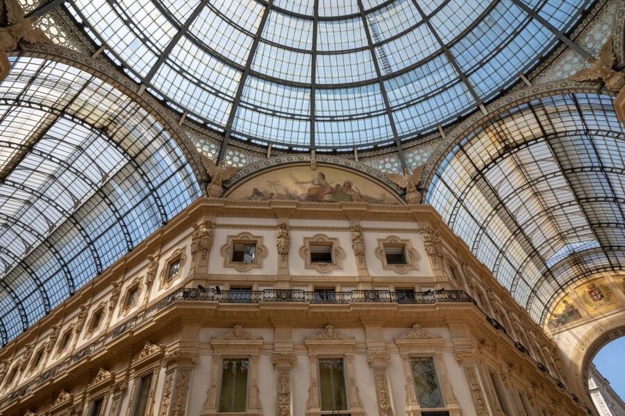 Milan: Express Walk with a Local in 90 minutes - Starting at Statua di Vittorio Emanuele II, Then Finding Your Bearings