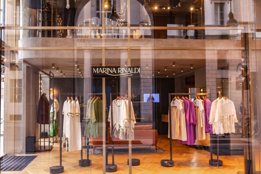 Milan Fashion, Art and Design Private Walking Tour - Starting at the Statua di Giulio Ricordi, then getting your bearings