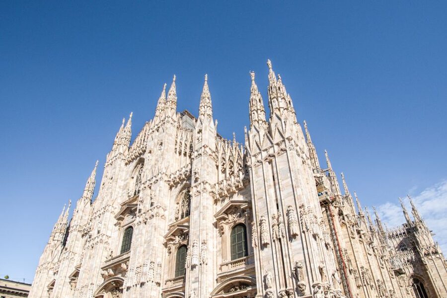 Milan: Fast-Track Milan Cathedral and Terraces Guided Tour - Small-Group vs Private: How to Choose Without Regret