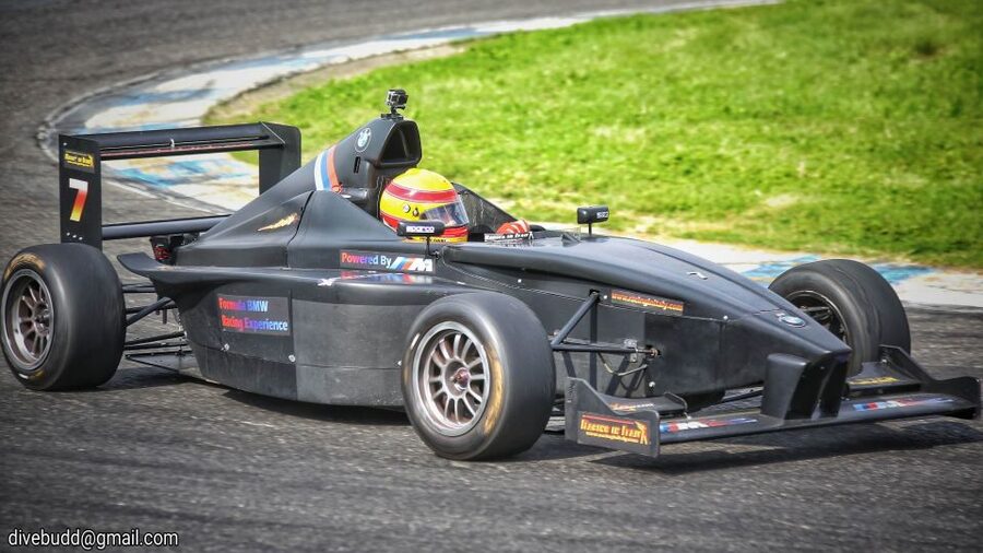 Milan: Formula BMW & Ferrari Race Course Driving Experience - Getting the briefing right: track rules, car basics, and safety rhythm