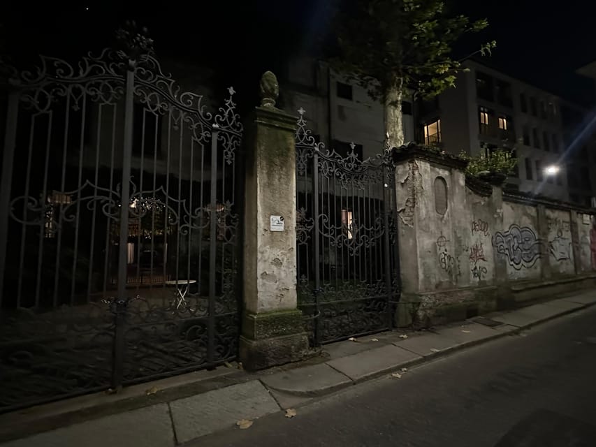 Milan: Ghosts, Mysteries, and Secrets Guided Walking Tour - Short Walks, Big Atmosphere: How the Route Builds Suspense