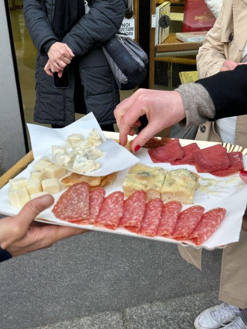Milan: Gourmet Street Food Tour with Sightseeing and Tasting - Starting Point at San Maurizio al Monastero Maggiore