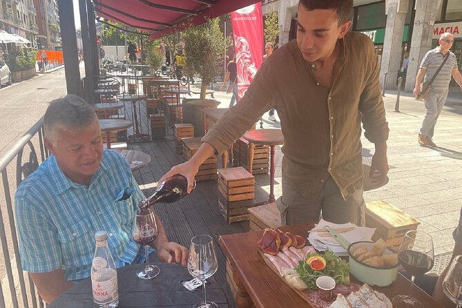 Milan Gourmet Tour: A Premium Tasting Experience by Do Eat Better - Stop 5 in Via della Moscova: cannoncini, gelato, and a sweet landing