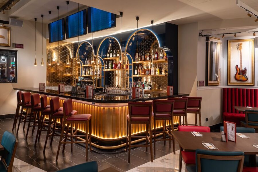 Milan: Hard Rock Cafe with Set Menu for Lunch or Dinner - What Makes This Hard Rock Lunch or Dinner Worth Your Time