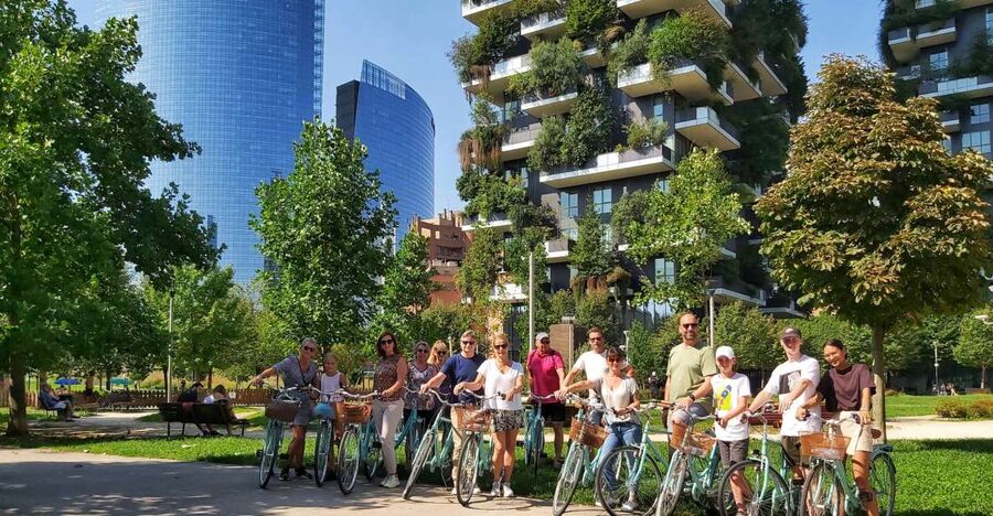Milan: Highlights and Hidden Gems Guided Bike Tour - Duomo, Palazzo Reale, Galleria Vittorio Emanuele, La Scala