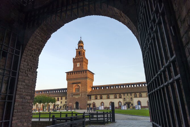 Milan: Highlights and Secret Treasures walking tour - A 3-hour Milan walk that actually teaches you the city