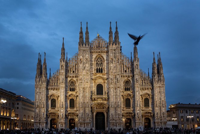 Milan Hop-On Hop-Off Bus Tour with Four Routes - Line A (Red): Duomo, Castello Sforzesco, and La Scala in one loop