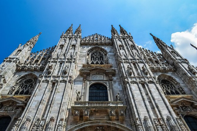 Milan Must-See Sites Guided Tour with Skip-the Line Tickets to Duomo & Cathedral - Galleria Vittorio Emanuele II: the big “look up” moment