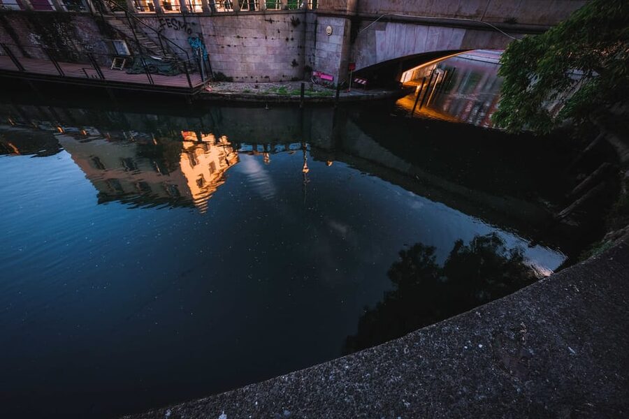 Milan: Navigli District Guided Canal Cruise - How long it really lasts: plan for a cruise plus possible orientation walking