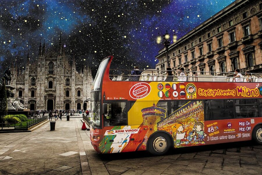 Milan: Night Tour by Bus - Where you board: Foro Bonaparte 10 near Largo Cairoli