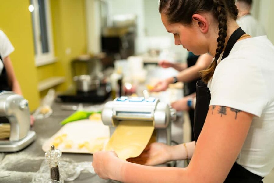 Milan: Pasta, Gnocchi and Tiramisù Cooking Class with Wine - A chef-led class that focuses on mistakes and fixes