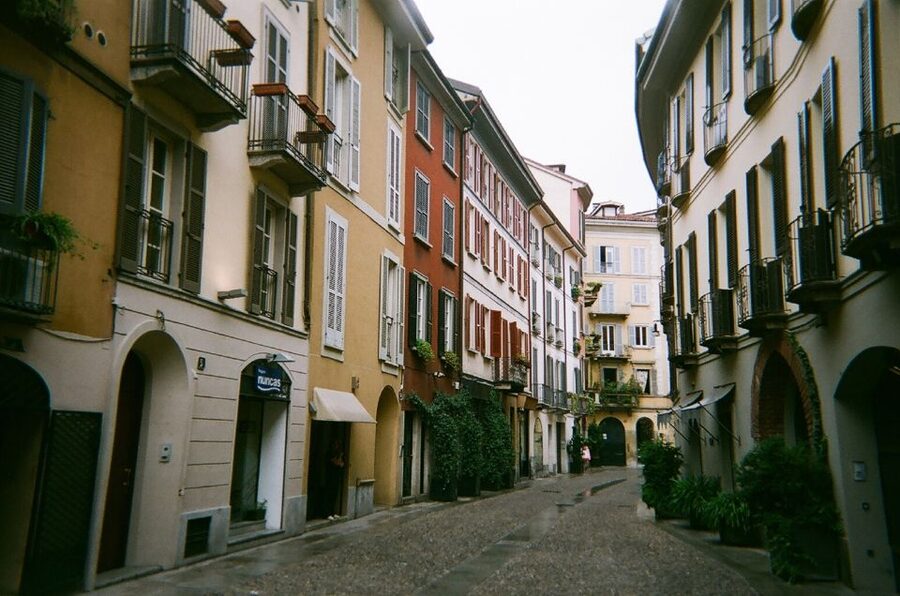 Milan: Pinacoteca Art Gallery and Brera District Guided Tour - Why the guide’s storytelling matters for big names