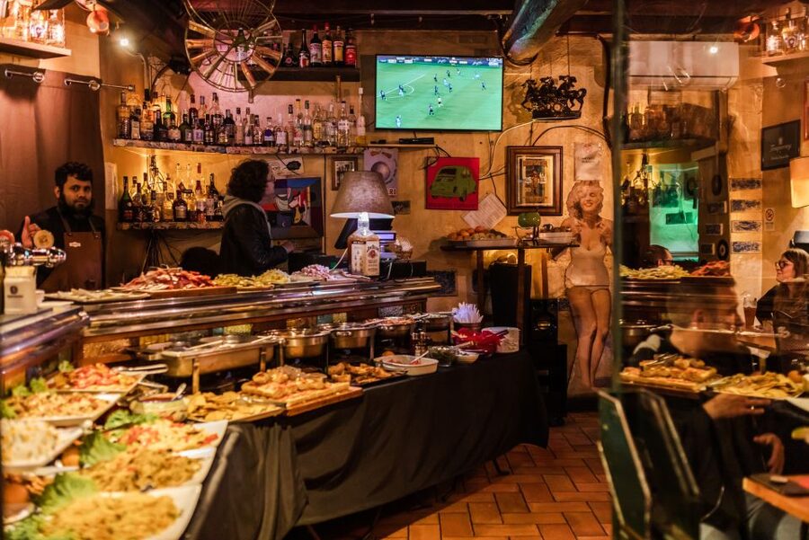 Milan: Private and Personalized Highlights Tour - Courtyards and Tucked-Away Cafés That Change the Feel of Milan