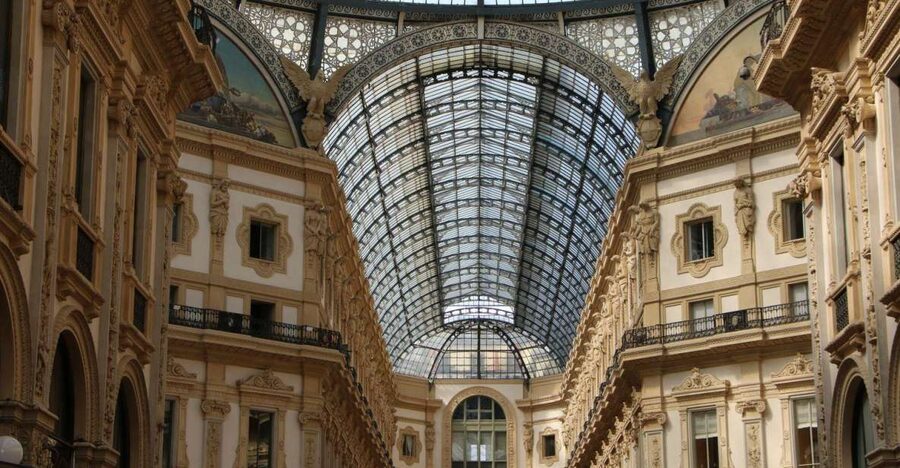 Milan: Private Sightseeing & Shopping Tour with a Local - Sforzesco, Sempione Park, and using green space as a reset