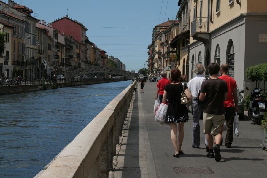 Milan: Private Sightseeing & Shopping Tour with a Local - Art and design stops: Pirelli HangarBicocca to Fondazione Prada
