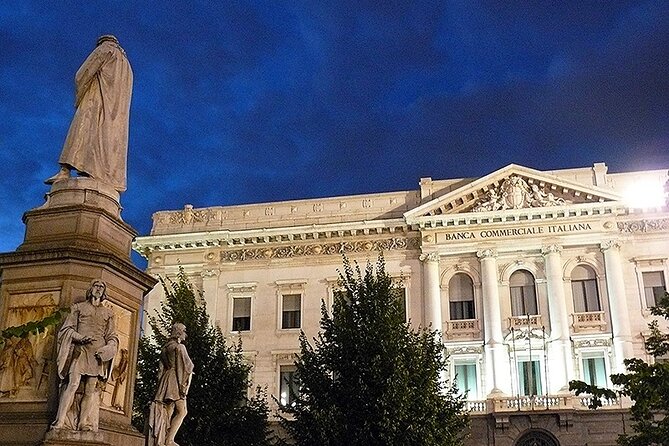 Milan Private Sightseeing Tour for Kids and Families with Local Guide - Piazza della Scala and the Leonardo da Vinci stop that feels like a mission