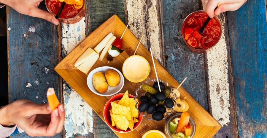 Milan: Private Tour with Drinks & Bites in Centro Storico - The structure: 3 stops, 3 drinks, 3 local bites, plus sights between