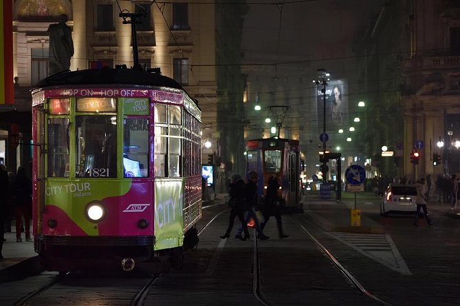 MILAN PRIVATE WALKING TOUR BY NIGHT: AMAZING MILAN - 2 h - The Value of Seeing Milan at 9:00 pm
