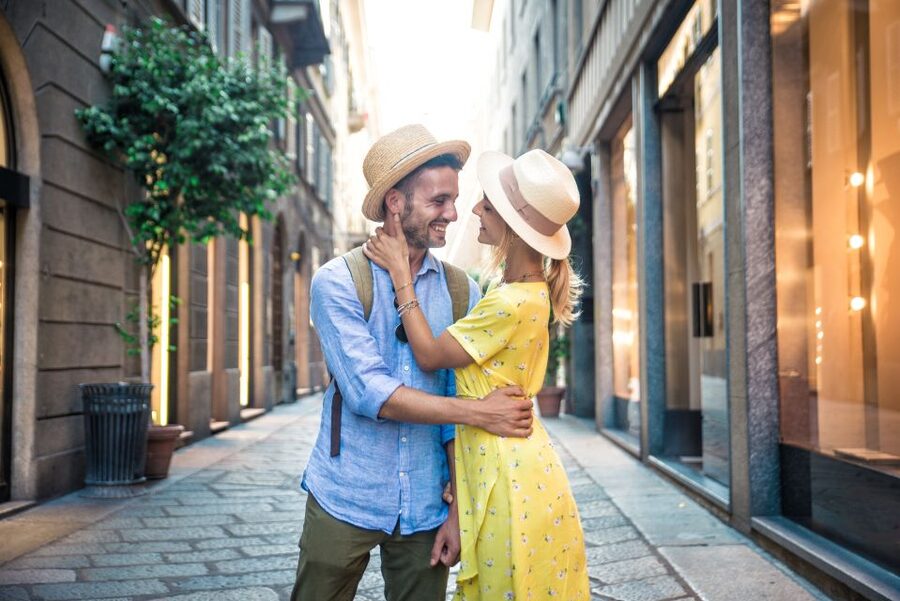 Milan: Romantic photoshoot for Couples - What to wear and bring for a quick, romantic shoot