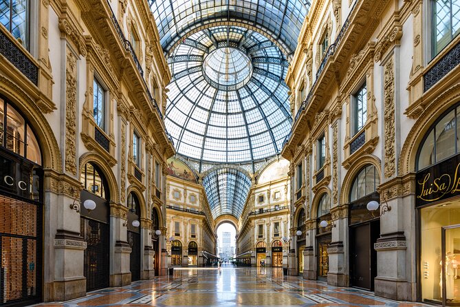 Milan’s Old Town and Top Attractions by Private Car - Old Town highlights: Piazza Mercanti, the Galleria, and Teatro alla Scala