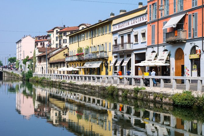 Milan Scavenger Hunt and Best Landmarks Self Guided Tour - Starting at Castello Sforzesco, and why the route feels doable