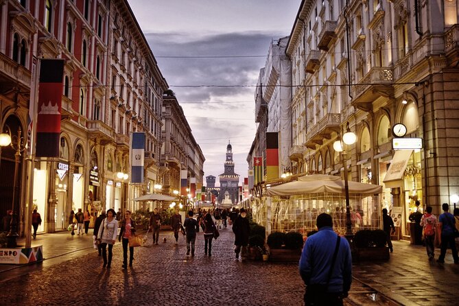 Milan Scavenger Hunt and Highlights Self-Guided Tour - Walking route practicalities: 4.2 km, about 2 hours total