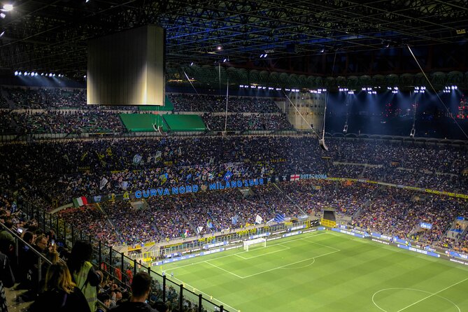 Milan: See a football game in Milan together with locals - Who this Milan match experience suits best