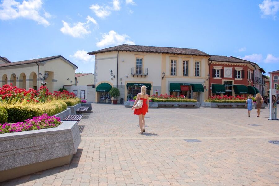 Milan: Serravalle Designer Outlet Roundtrip Bus Transfer - Who this trip is best for (and who should skip it)