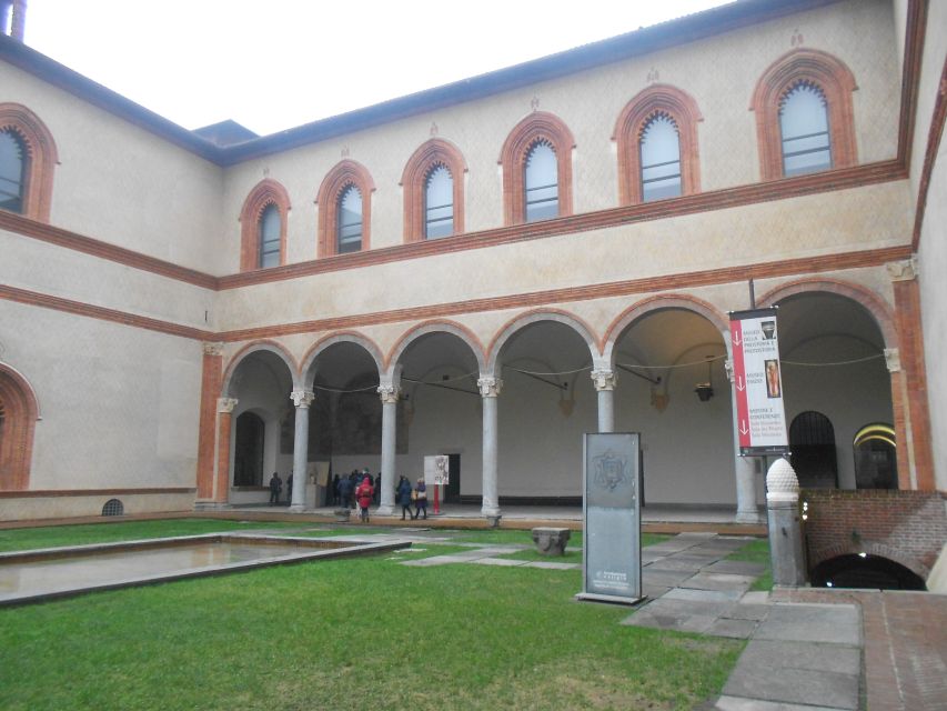 Milan: Sforza Castle & Leonardo Skip-the-Line Private Tour - Finishing near Piazza del Duomo, with a clear next step