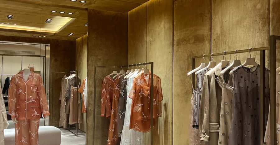 Milan: Shopping with a Fashion Stylist - Coffee first, because fashion choices start with clarity