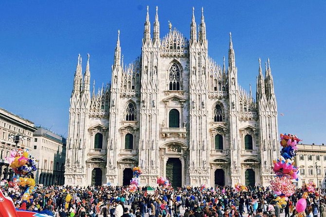 Milan Sightseeing Walking Tour for Kids and Families with Local Guide - Piazza del Duomo: what you see, and what you skip