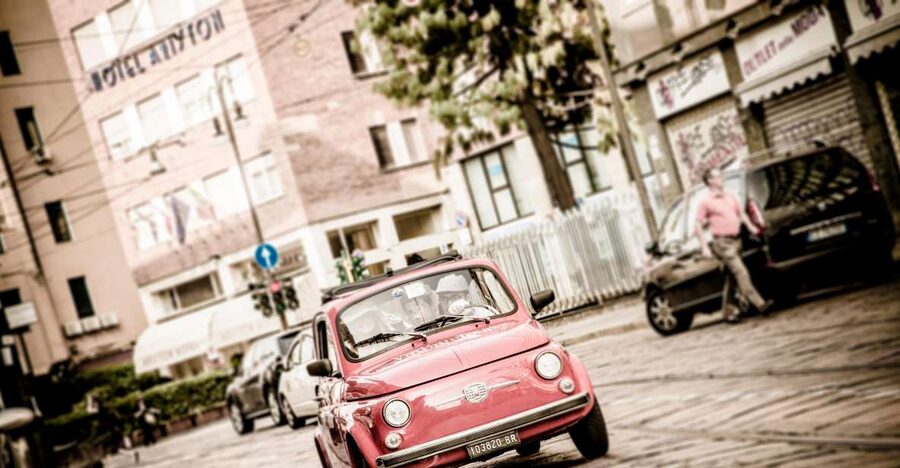 Milan: Slow Tour by Vintage Red Fiat 500 (1 hour, 1 stop) - Getting the timing right, because the whole tour is short