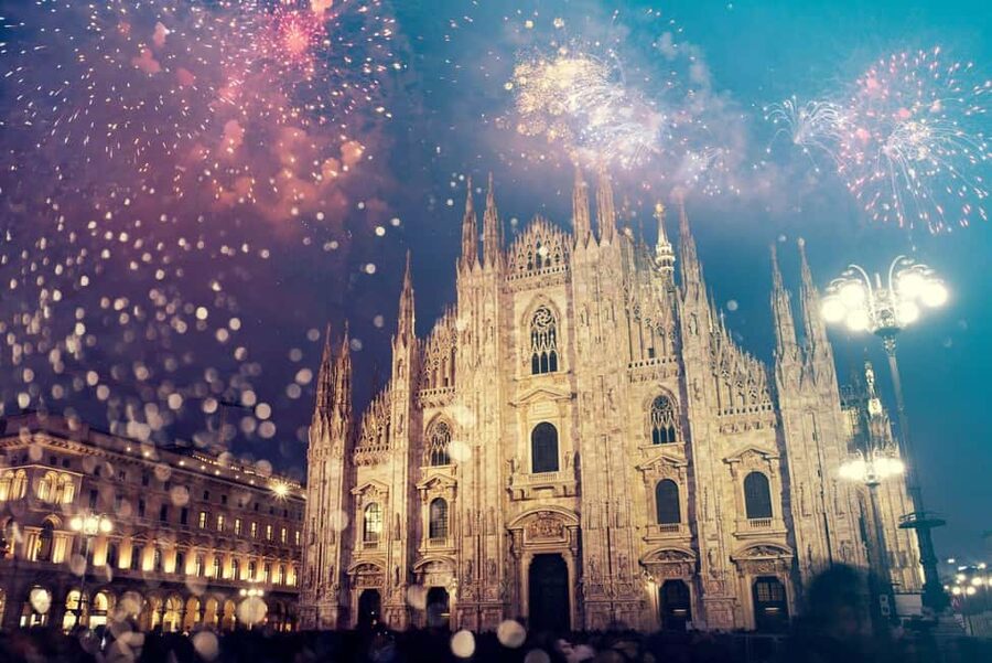 Milan Small Group: Duomo & Rooftop, Castle, Gelato Tasting - Rooftop views: what you see from 360 degrees