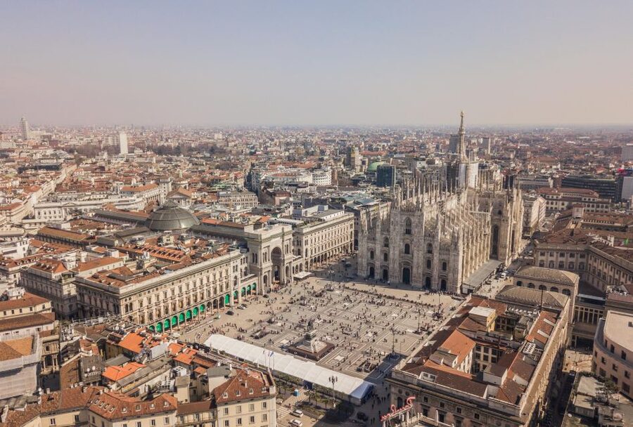 Milan Small Group: Duomo & Rooftop, Castle, Gelato Tasting - Practical tips: what to wear, what to carry, and how to hear the guide