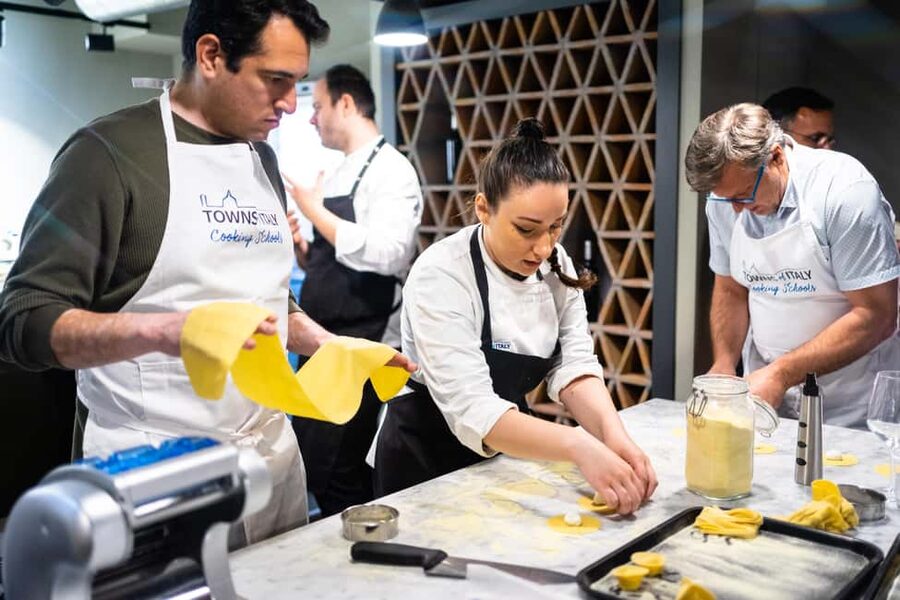 Milan: Small-group Pasta & Gelato Class with Unlimited Wine - Enter the Central Market for a Milan Cooking Class Near Centrale