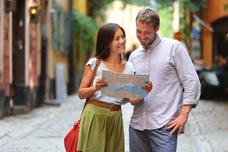 Milan: small group walking tour of the Duomo and city centre - Piazza del Duomo as your launchpad
