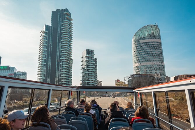 Milan Super Saver: Skip-the-Line Duomo and Rooftop Guided Tour - Weekend vs Weekday Timing: When You Get Rooftop Time