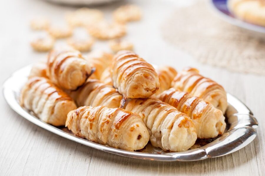 Milan: Sweet Delights Patisserie Tour - The Tour’s “Social Dining” Style: Small Group, Big Personality