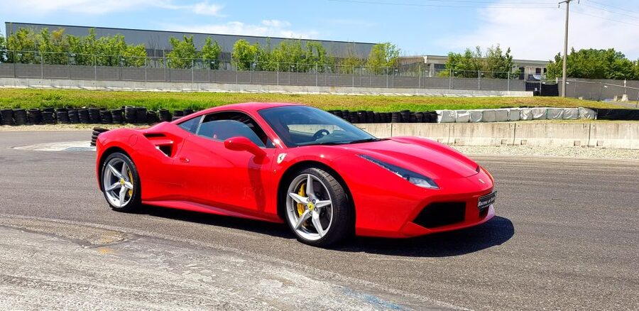 Milan: Test Drive a Ferrari 488 on a Race Track - Key points before you go