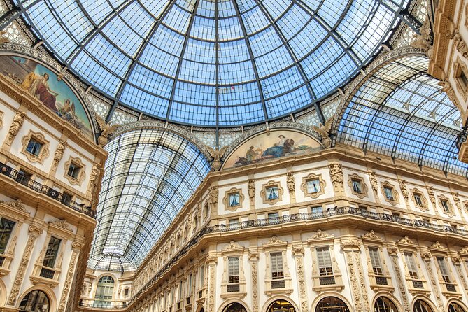 Milan Treasure Hunt for Groups of Friends, Team Building & Company Incentives - Stop 3: Duomo di Milano, Gothic details, and the still-not-over feeling